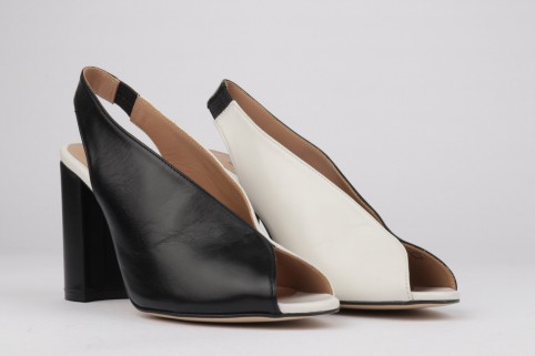 Wide heel black and white sandals Gloria