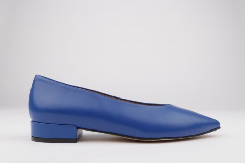 Blue klein leather fine toe low shoes NOELIA