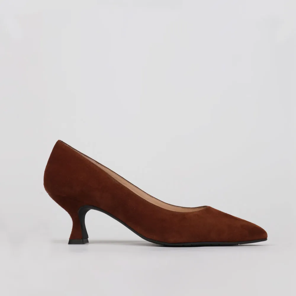 Brown low heel shoes NADIA - Luisa Toledo comfortable stilettos