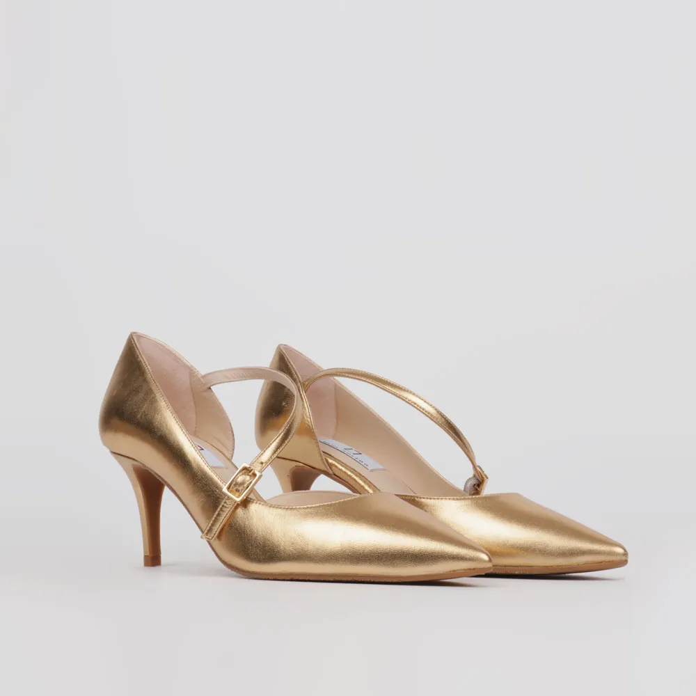 Stiletto golden leather - Mid heel pumps glided Luisa Toledo