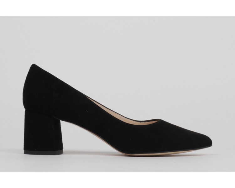 Black low heel shoes EVA