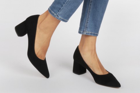 Black low heel shoes EVA